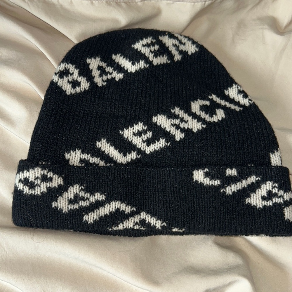 Balenciaga all over logo beanie black and white